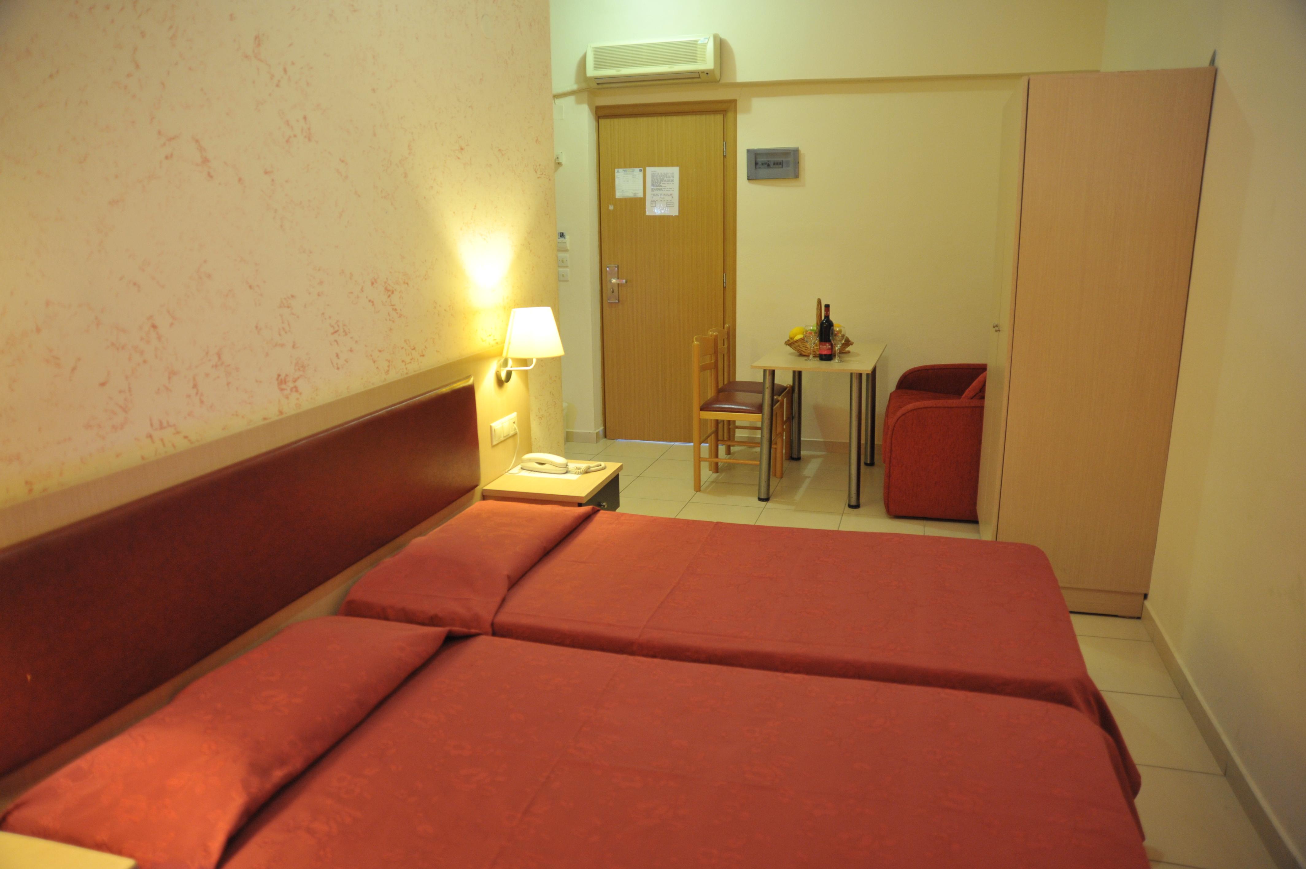 Anseli Hotel เกรมาสตี ภายนอก รูปภาพ
