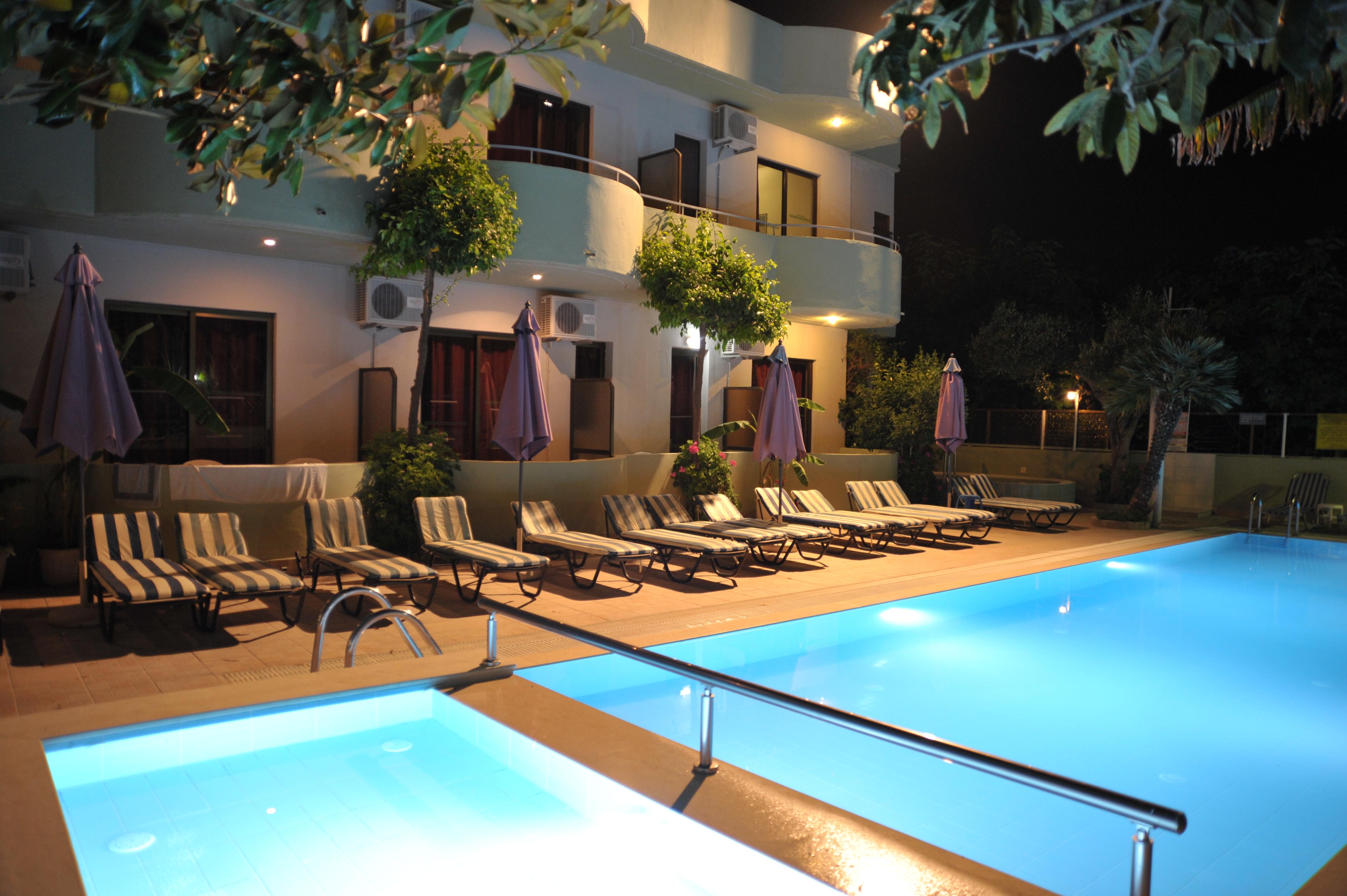 Anseli Hotel เกรมาสตี ภายนอก รูปภาพ