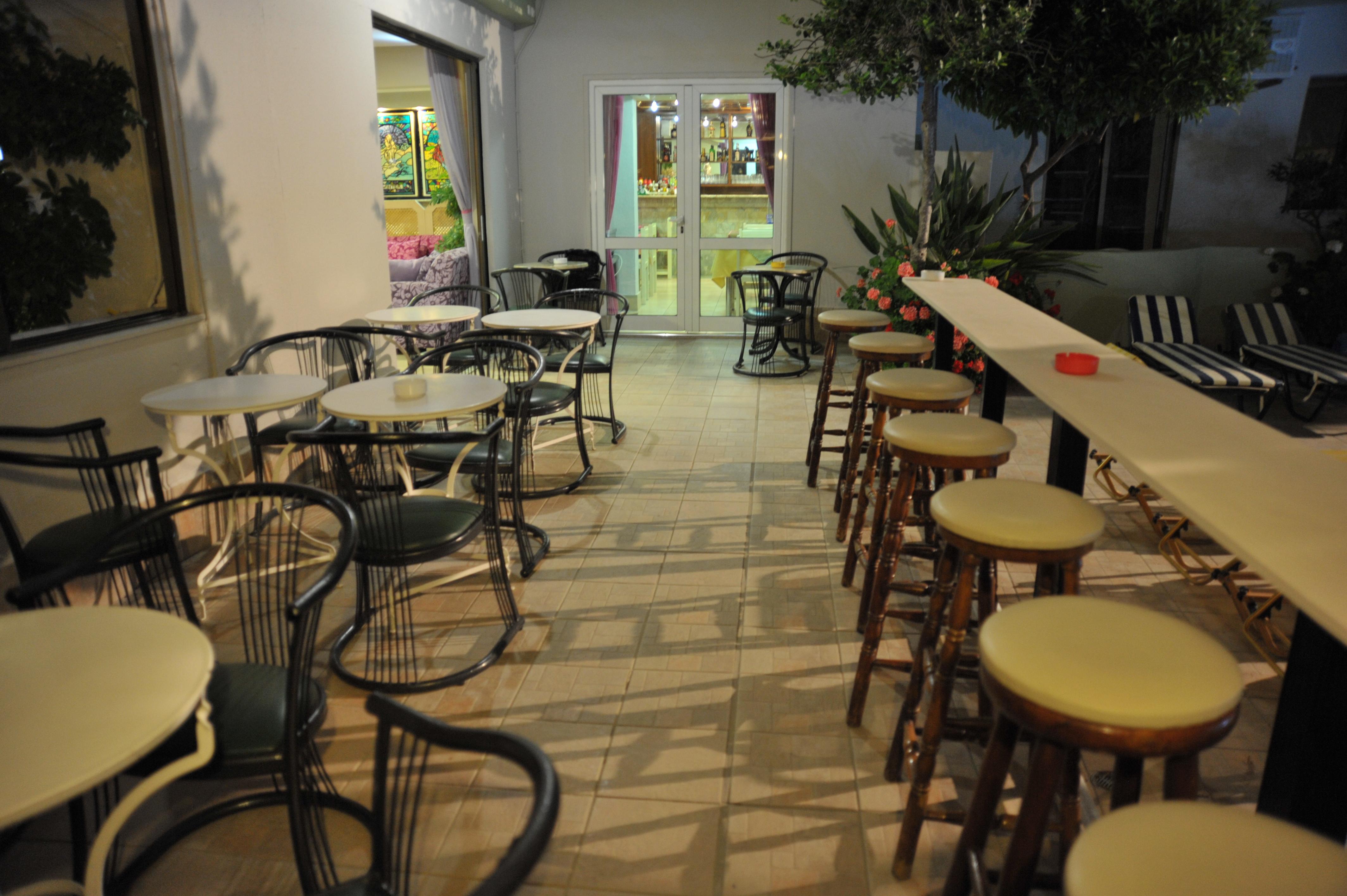 Anseli Hotel เกรมาสตี ภายนอก รูปภาพ