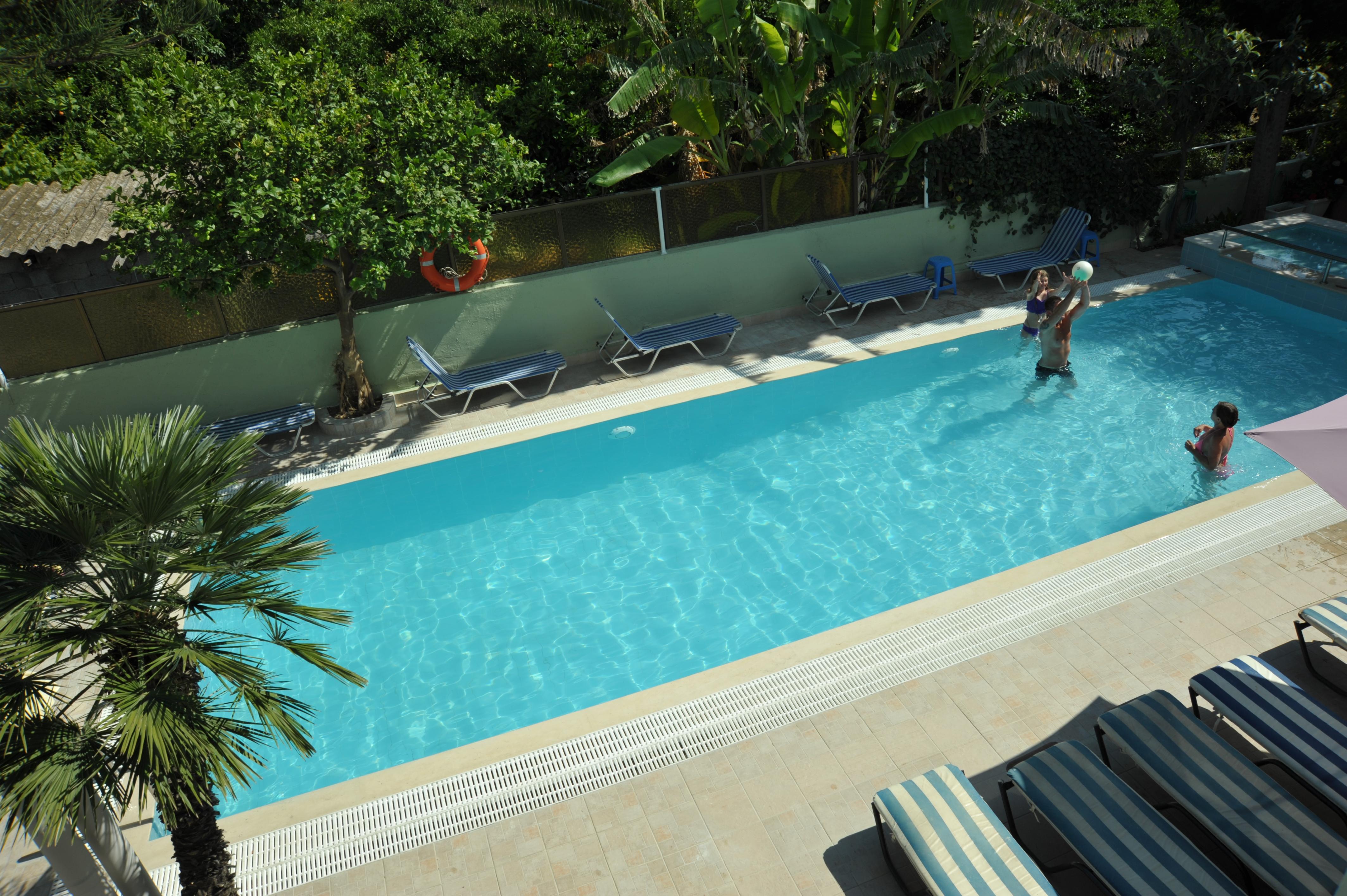 Anseli Hotel เกรมาสตี ภายนอก รูปภาพ