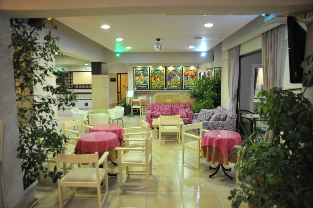 Anseli Hotel เกรมาสตี ภายนอก รูปภาพ